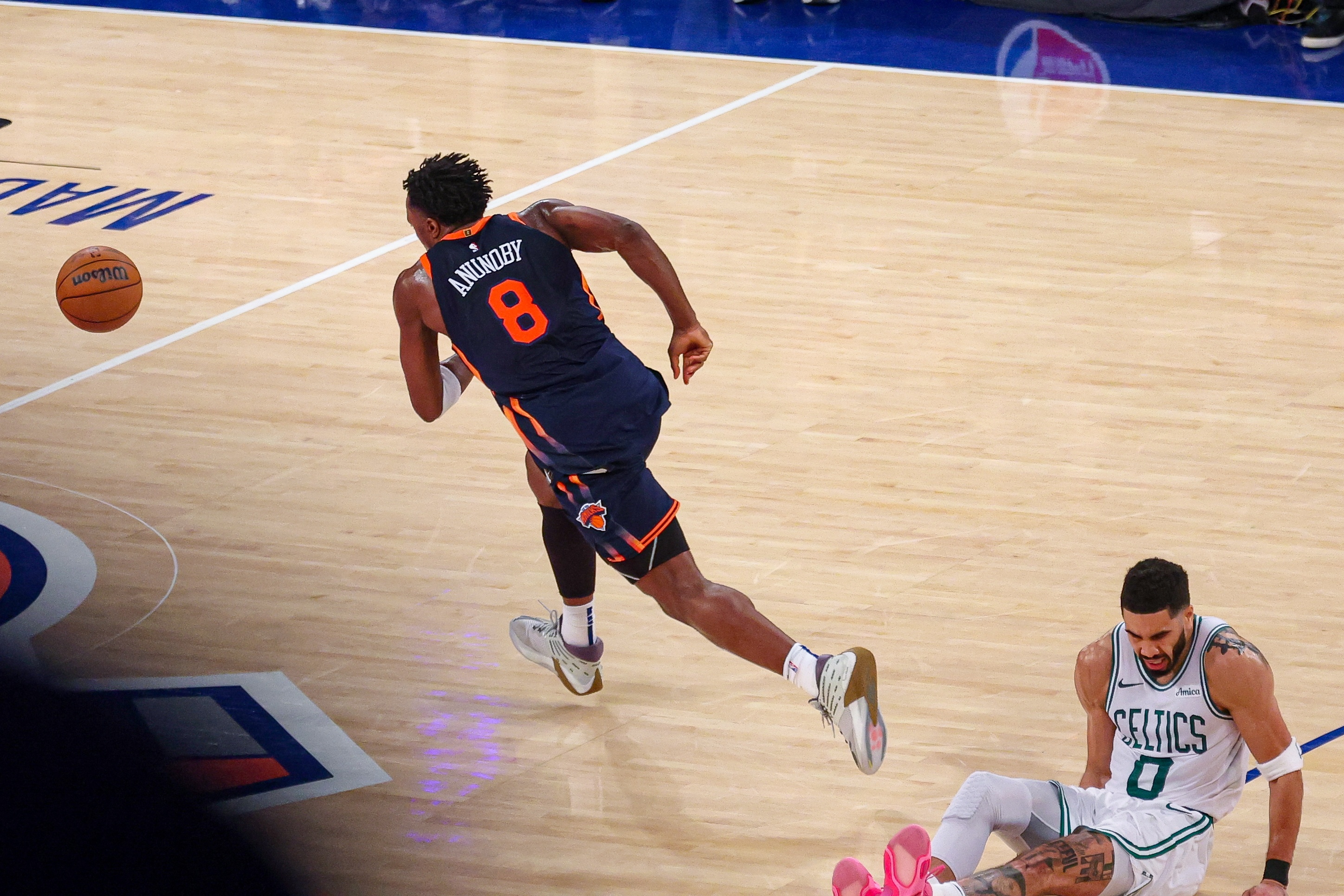 公牛引发争议!,塔图姆官方宣布持续失利新规赢得满堂喝彩 公牛引发争议!,塔图姆官方宣布持续失利新规赢得满堂喝彩