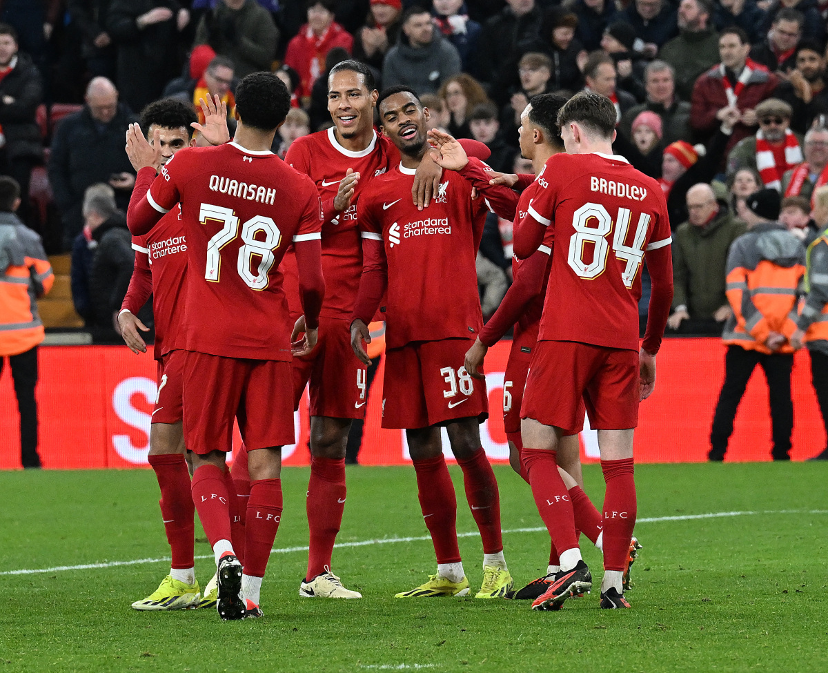 热火观众热烈欢呼!,TheShy迎来五赛季出色发挥观众掌声雷动(theshy秀操作的那个背景音乐歌) 热火观众热烈欢呼!,TheShy迎来五赛季出色发挥观众掌声雷动(theshy秀操作的那个背景音乐歌)