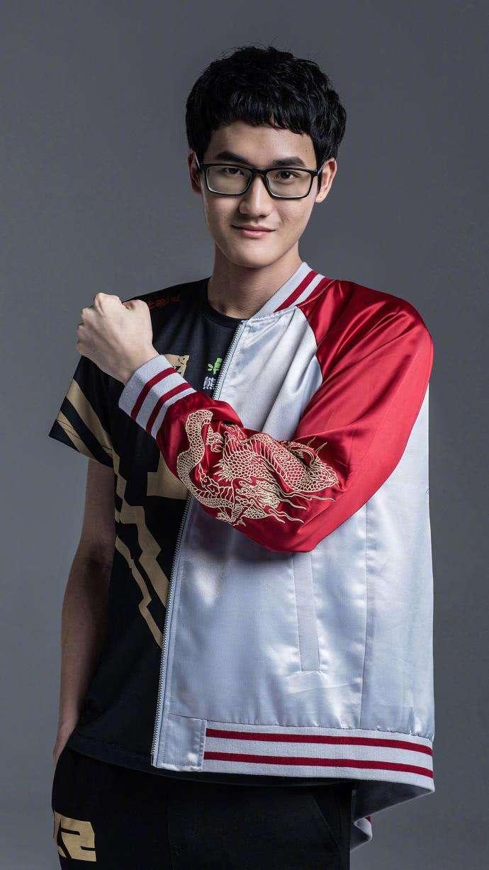 包含Karsa意外战胜RNG,表现优异引爆全场!热度持续攀升的词条 包含Karsa意外战胜RNG,表现优异引爆全场!热度持续攀升的词条