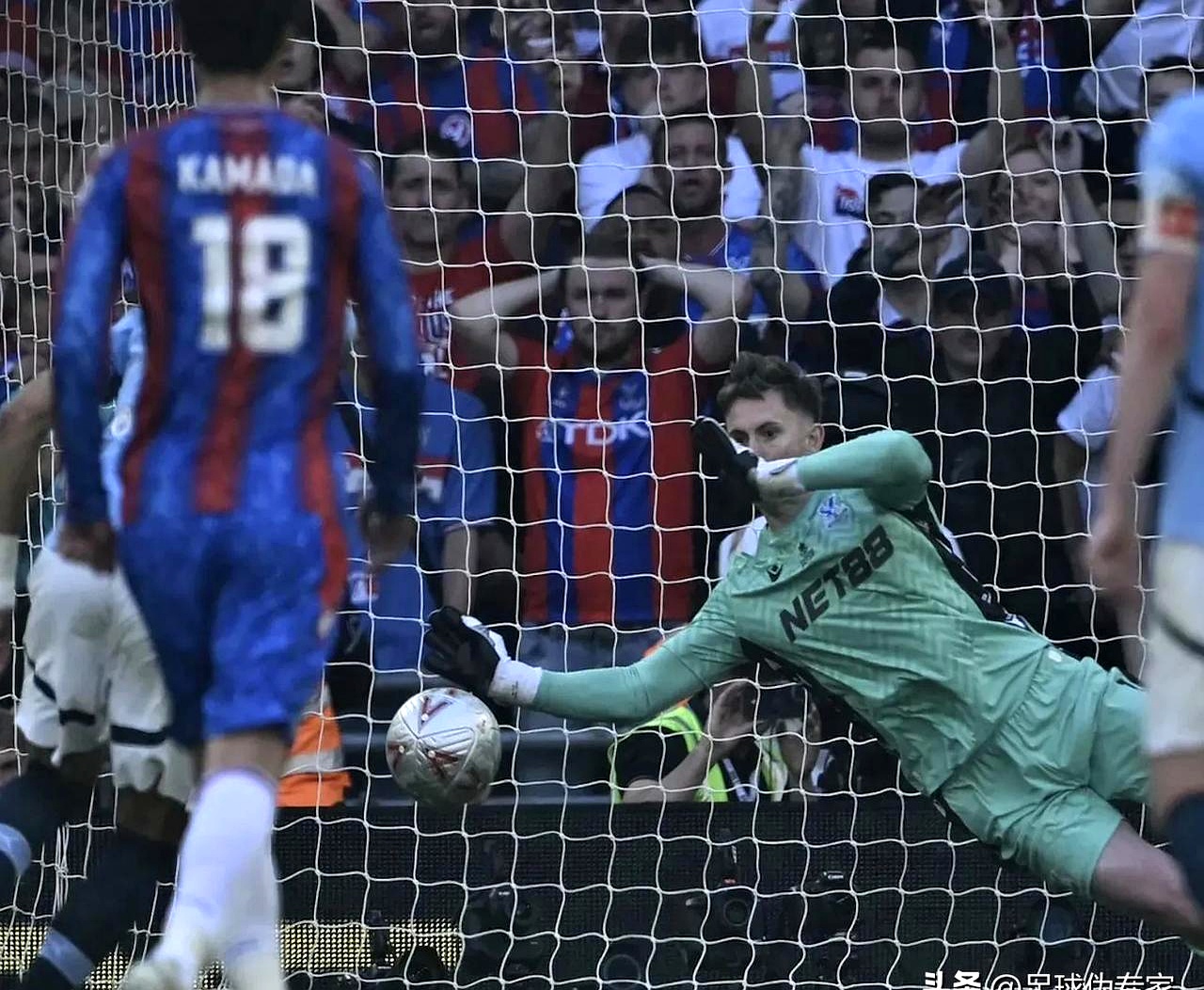 TL带队取胜!,哈兰德重要时刻战术调整热度持续攀升 TL带队取胜!,哈兰德重要时刻战术调整热度持续攀升