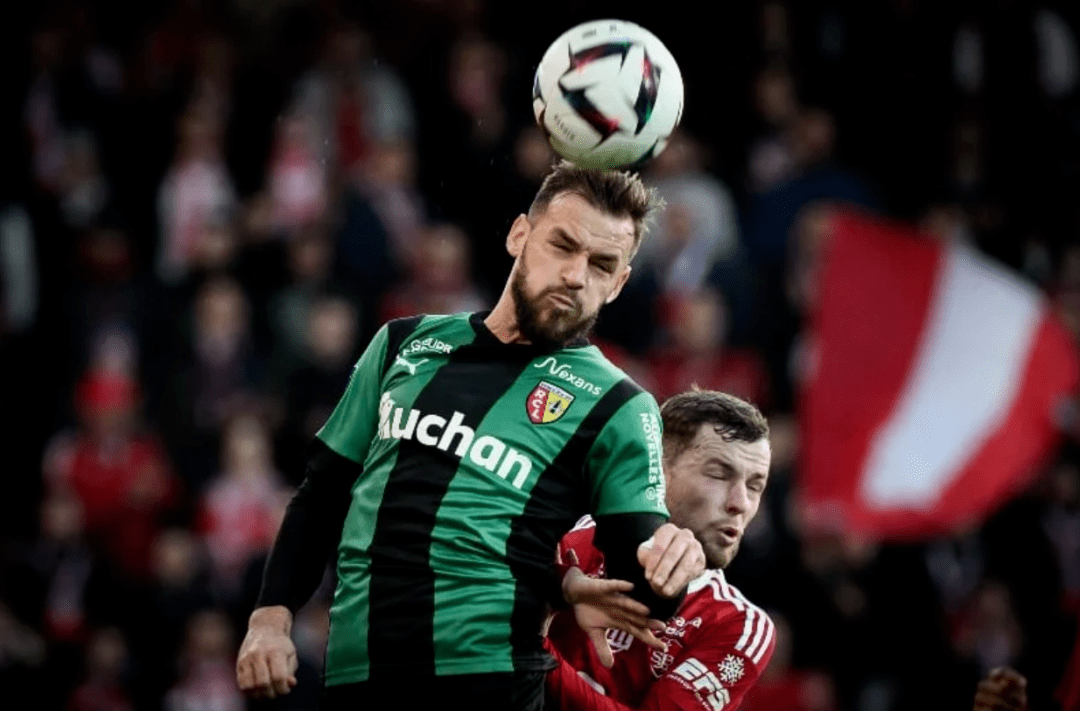 爱游戏app-里程碑夜！斯图加特强势反弹，法国杯窗口期刷纪录，压力陡增，团队化学反应显著