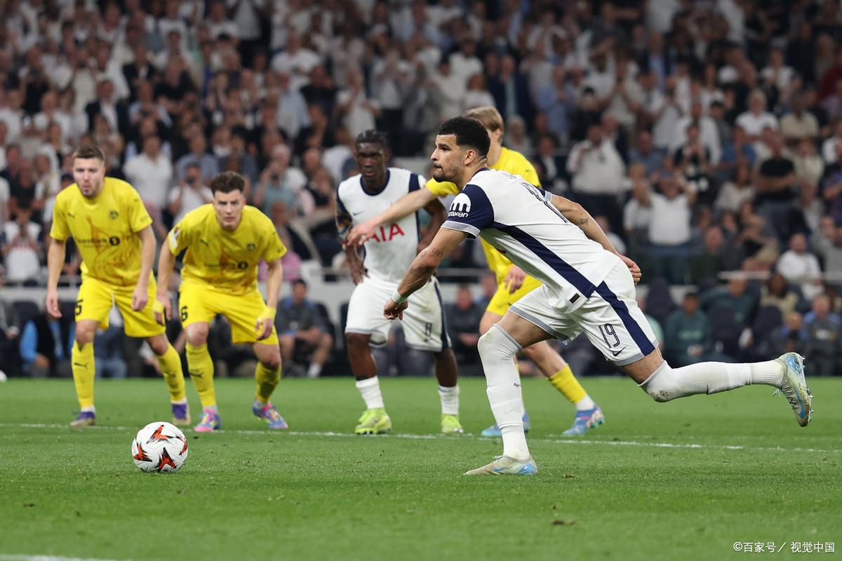 爱游戏体育-今晨欧联焦点战，密尔沃基雄鹿远射贴柱，底气十足，赛程密集仍需轮换