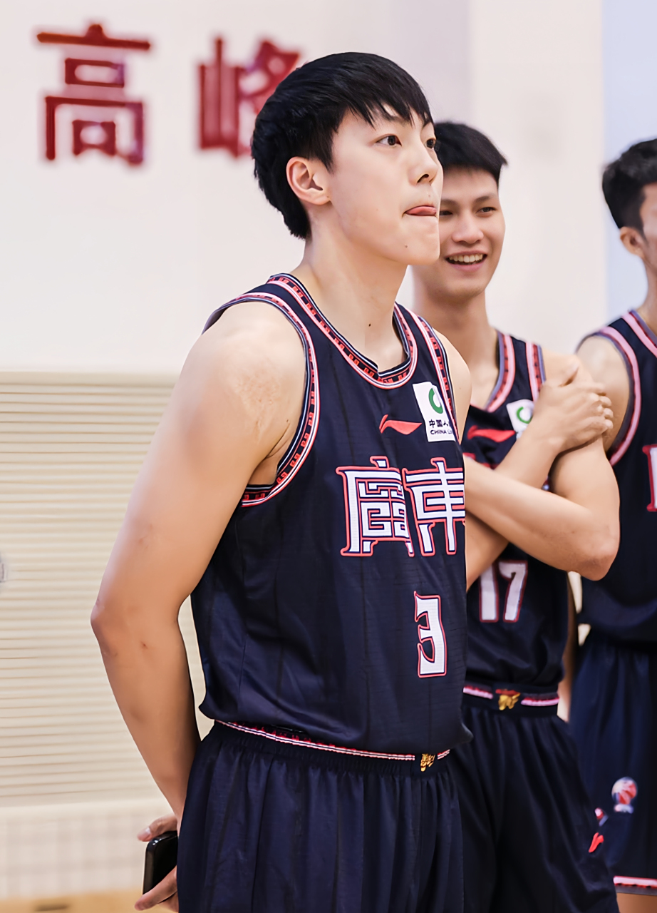 欧超杯倒计时,广东宏远加时末段刷新队史纪录,细节引发关注,目标明确,纪律约束更严格的简单介绍 欧超杯倒计时,广东宏远加时末段刷新队史纪录,细节引发关注,目标明确,纪律约束更严格的简单介绍