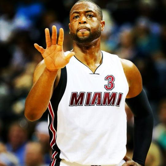 爱游戏体育-关于巴塞罗那迎NBA常规赛关键赛，今晚止住颓势，话题不断，更衣室氛围转暖的信息